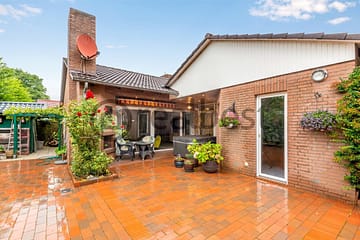 Familientraum! Modernisiertes EFH mit Terrasse, super Ausstattung und idyllischem Garten, 26789 Leer (Ostfriesland), Einfamilienhaus
